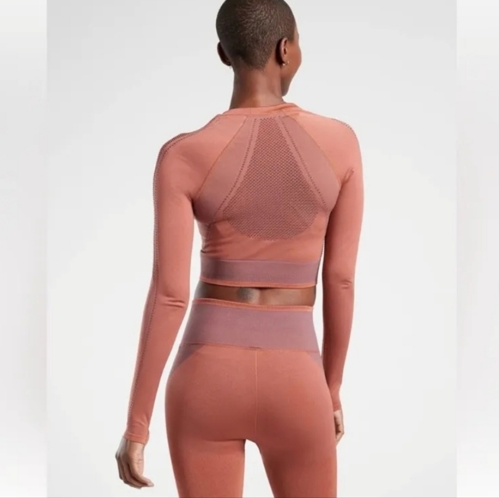 ❤️ ATHLETA ALLYSON FELIX X LEGEND SHINE CROP TOP, XS - Picture 2 of 8